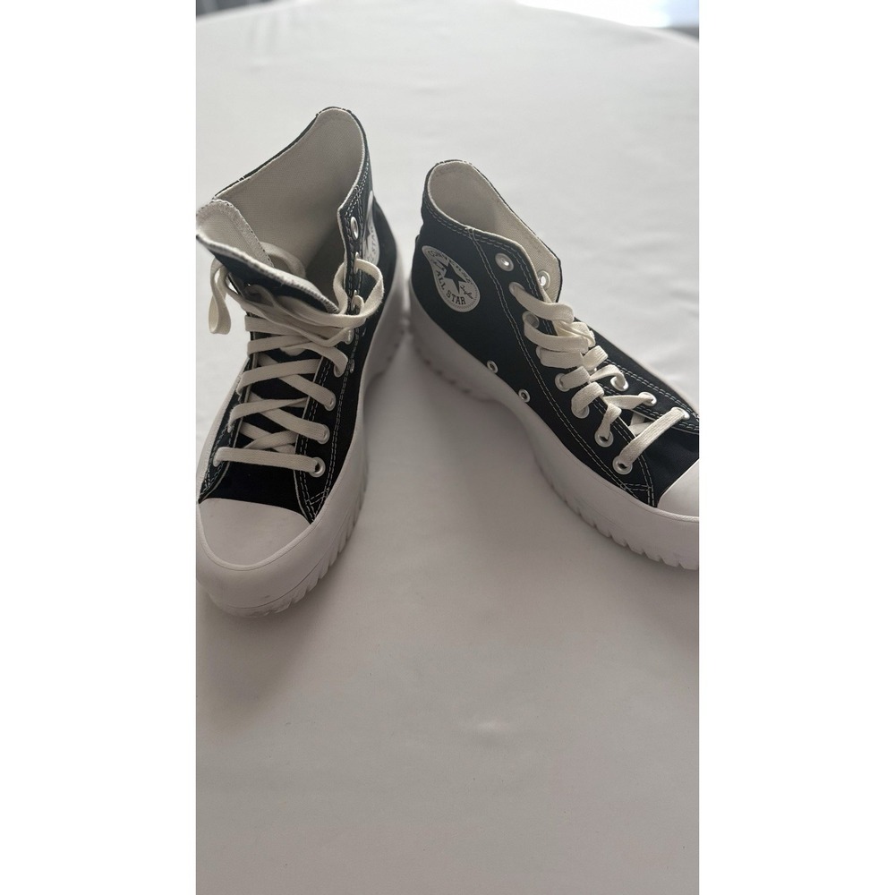 Converse Chuck Taylor All Star Unisex Sneakers Mens 6.5 Women 8.5 EUC NO BOX